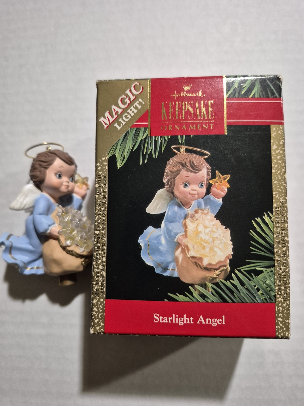 Vtg.1990 Hallmark Starlight Angel Ornament Featuring "Magic Light" Functionality